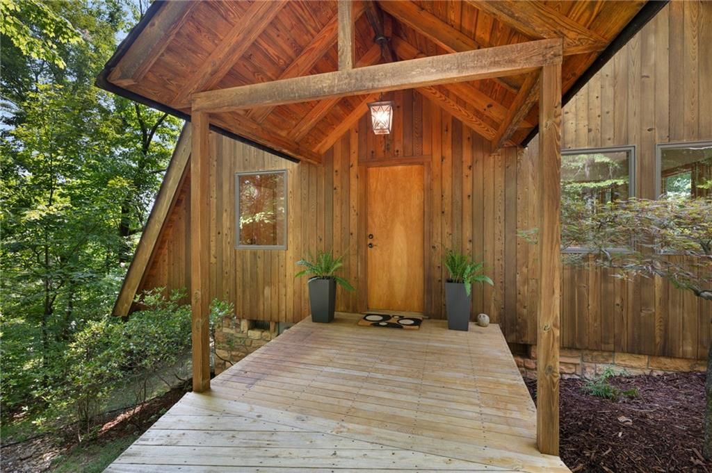 Image 32 of property listing at 464 Poole Road, Ball Ground, GA 30107
