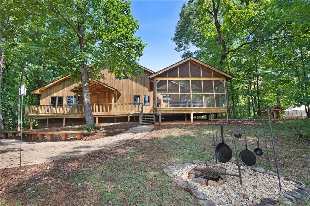 Image 36 of property listing at 464 Poole Road, Ball Ground, GA 30107