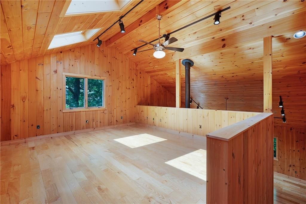 Image 39 of property listing at 464 Poole Road, Ball Ground, GA 30107