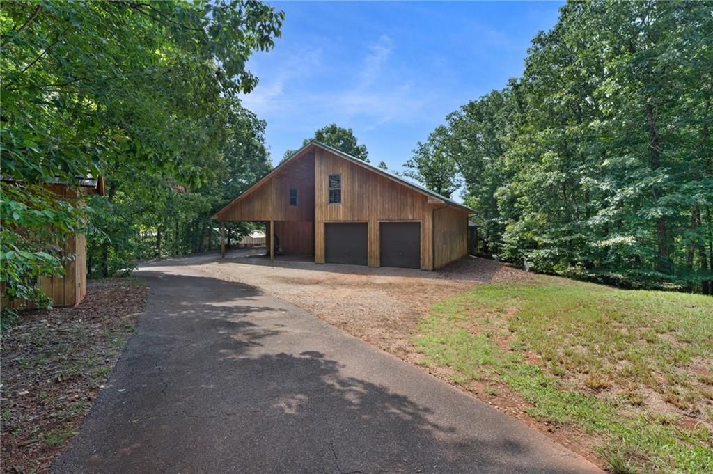 Image 45 of property listing at 464 Poole Road, Ball Ground, GA 30107