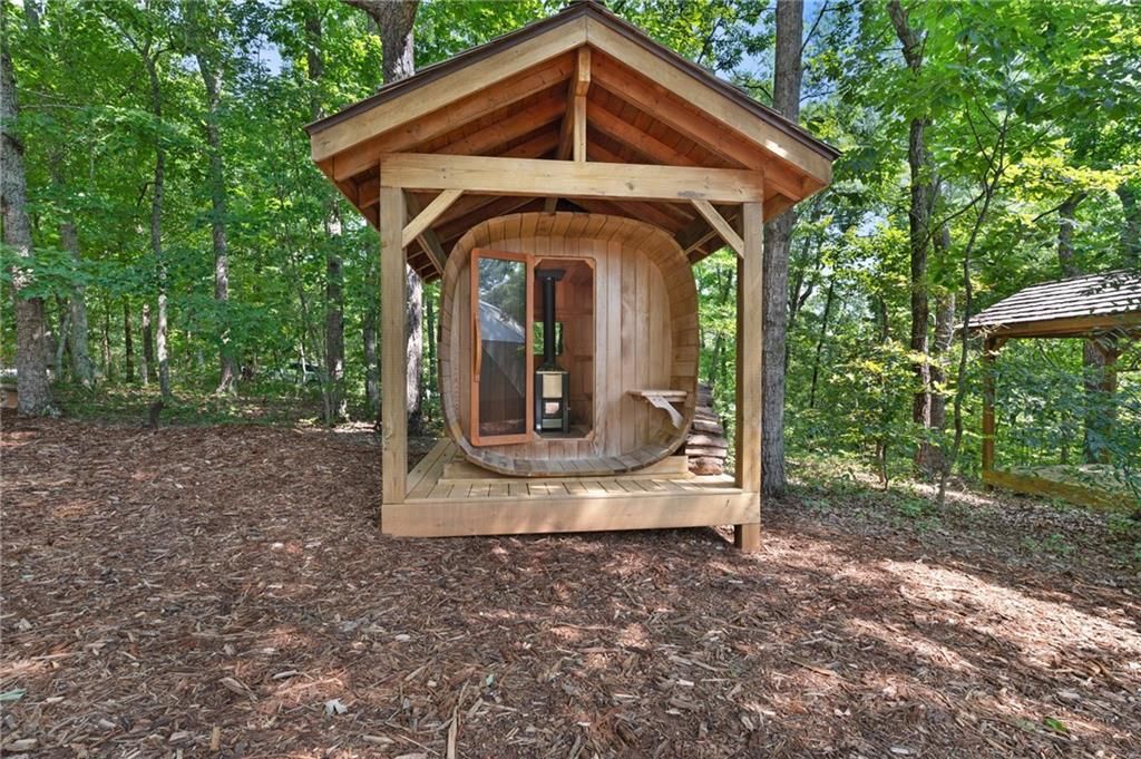 Image 56 of property listing at 464 Poole Road, Ball Ground, GA 30107