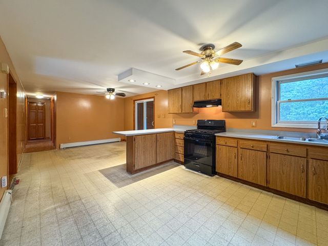 27 Treetop Way, Plymouth, MA 02360