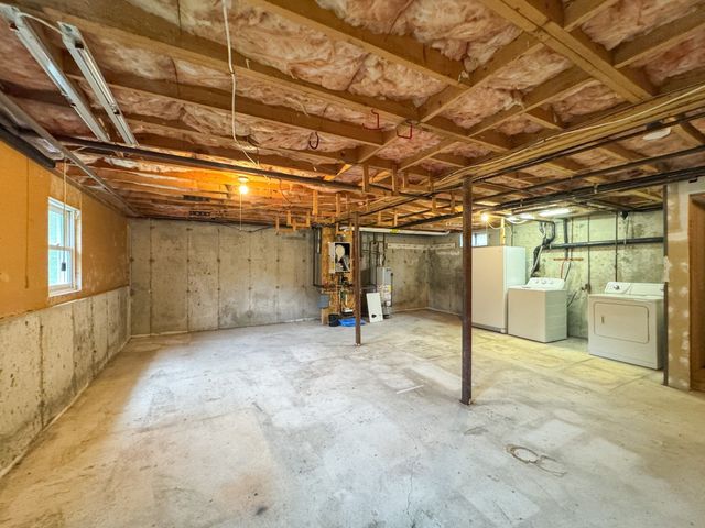 27 Treetop Way, Plymouth, MA 02360
