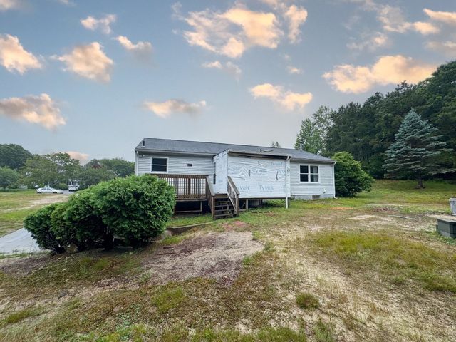 27 Treetop Way, Plymouth, MA 02360