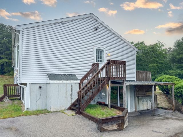 27 Treetop Way, Plymouth, MA 02360