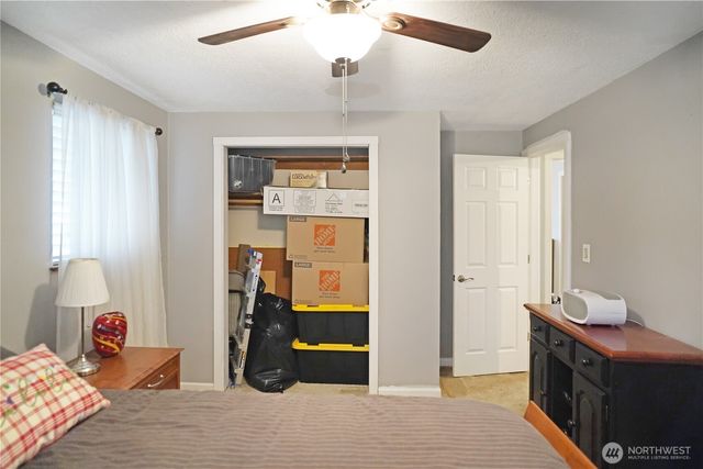 1209 10th Avenue SE, Puyallup, WA 98372
