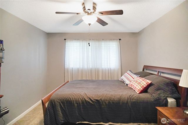1209 10th Avenue SE, Puyallup, WA 98372