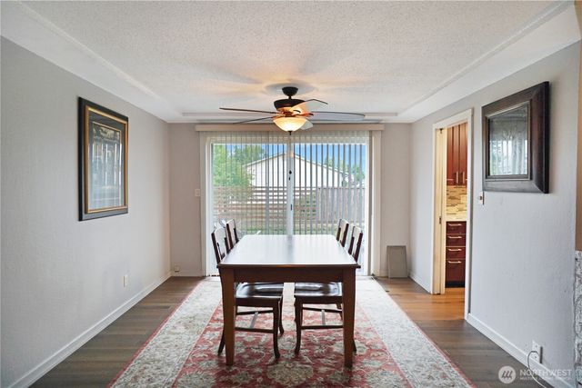 1209 10th Avenue SE, Puyallup, WA 98372
