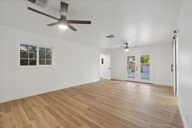 8525 E Clarendon Avenue, Scottsdale, AZ 85251