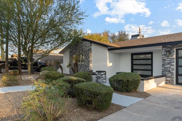 8525 E Clarendon Avenue, Scottsdale, AZ 85251