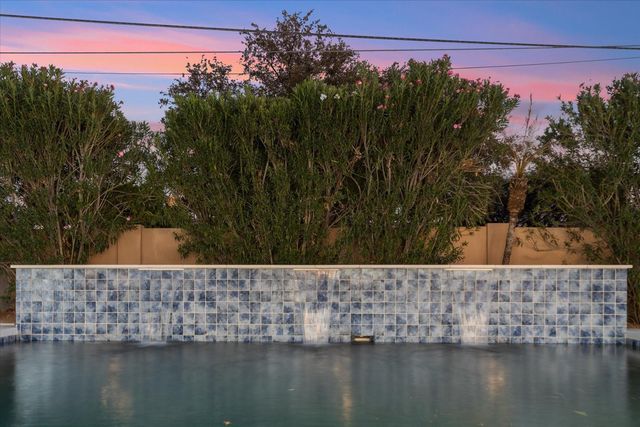 8525 E Clarendon Avenue, Scottsdale, AZ 85251