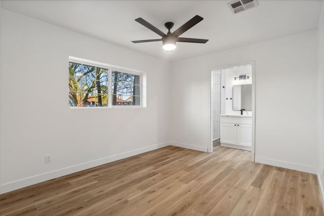 8525 E Clarendon Avenue, Scottsdale, AZ 85251