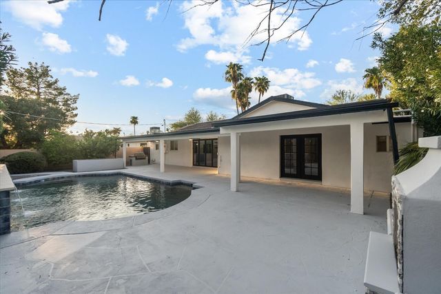 8525 E Clarendon Avenue, Scottsdale, AZ 85251