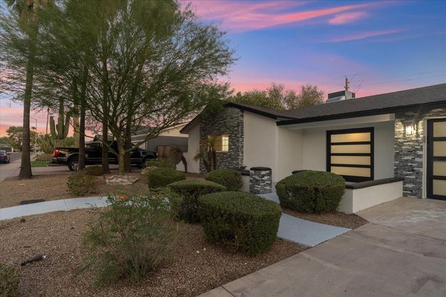 8525 E Clarendon Avenue, Scottsdale, AZ 85251