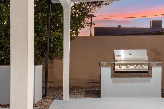 8525 E Clarendon Avenue, Scottsdale, AZ 85251