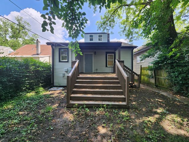 12416 S Carpenter Street, Calumet Park, IL 60827