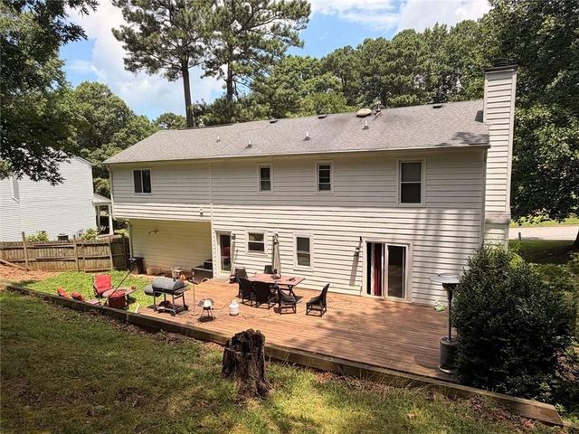 2135 Laurel Mill Way, Roswell, GA 30076