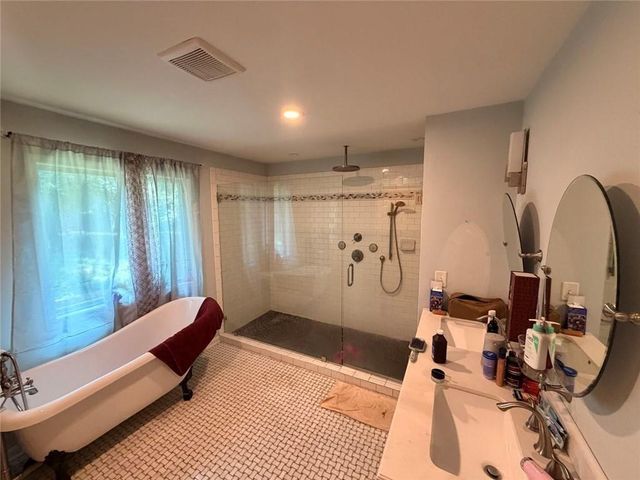 2135 Laurel Mill Way, Roswell, GA 30076