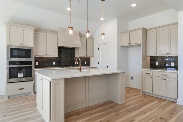 3753 Mesa Road, Norman, OK 73071