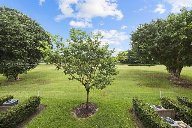 901 SW 128th Ave 212E, Pembroke Pines, FL 33027