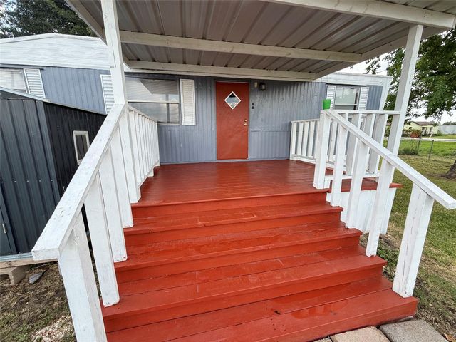 4514 W Cedar Bayou Lynchburg Road, Baytown, TX 77521