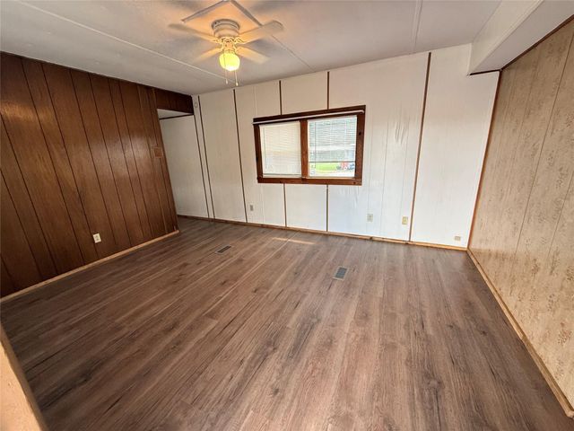 4514 W Cedar Bayou Lynchburg Road, Baytown, TX 77521