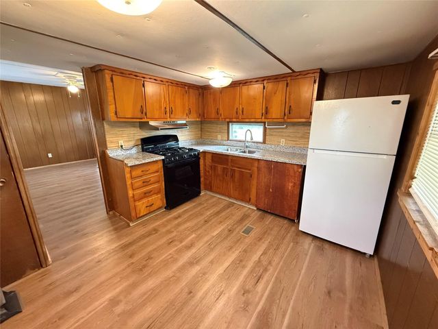 4514 W Cedar Bayou Lynchburg Road, Baytown, TX 77521