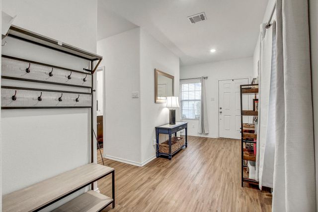 207 Soapstone PASS, Maxwell, TX 78656