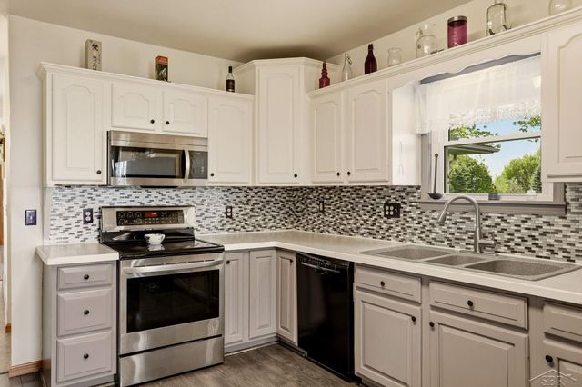 3405 S Miller Road, Saginaw, MI 48609