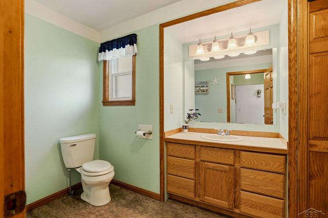 3405 S Miller Road, Saginaw, MI 48609