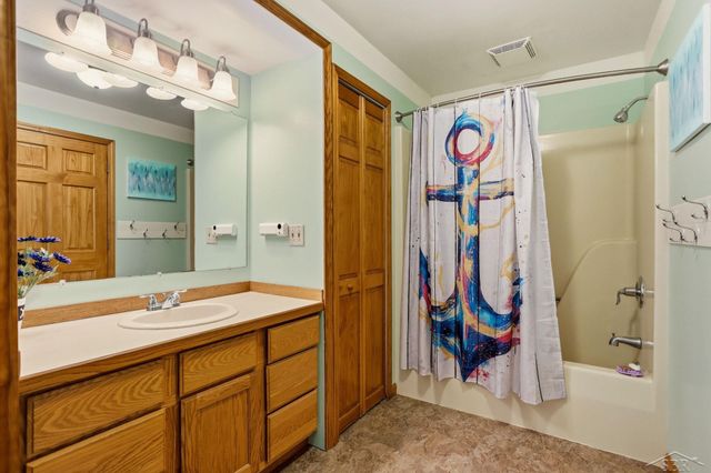 3405 S Miller Road, Saginaw, MI 48609
