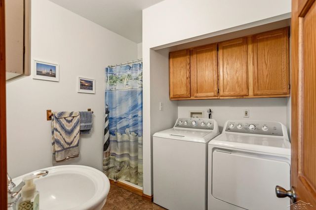 3405 S Miller Road, Saginaw, MI 48609