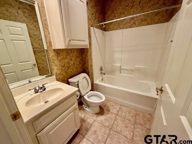 1911 Hollyglen, Tyler, TX 75703