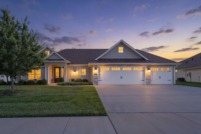 5317 HARBOR TOWN DR, Columbia, MO 65201