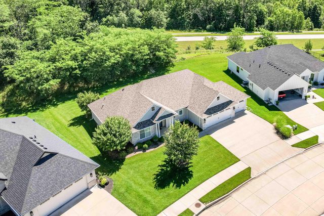 5317 HARBOR TOWN DR, Columbia, MO 65201