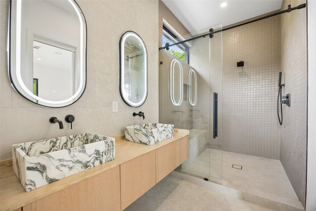 8915 San Benito Way, Dallas, TX 75218