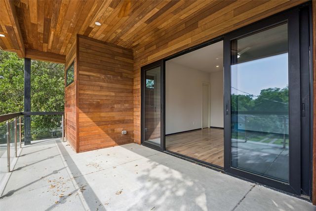 8915 San Benito Way, Dallas, TX 75218