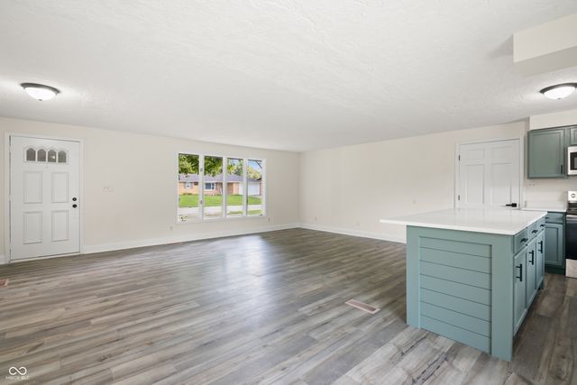615 Country Club Lane, Anderson, IN 46011