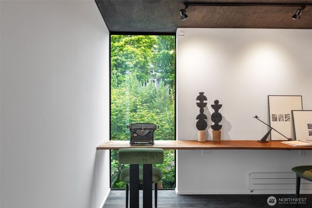 1701 33rd Avenue, Seattle, WA 98122
