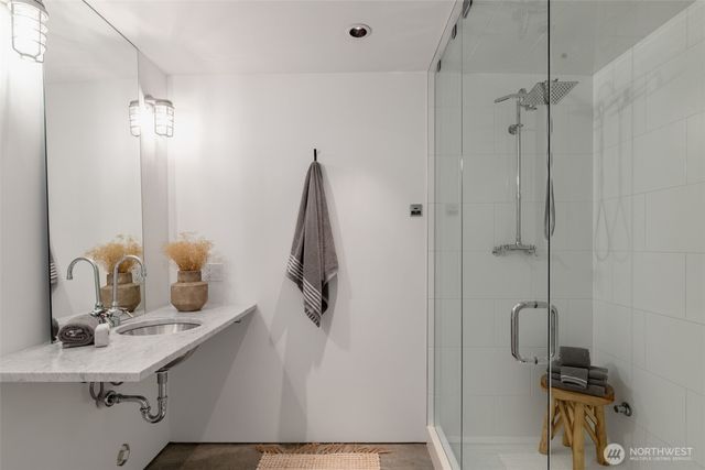 1701 33rd Avenue, Seattle, WA 98122