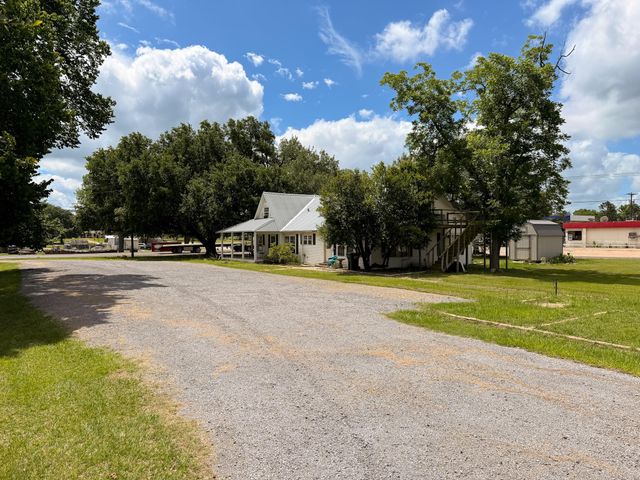 313 S Main Street, Jewett, TX 75846