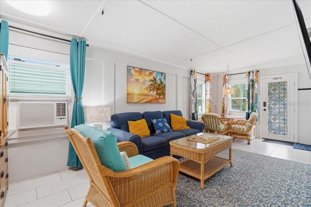 130 86TH TERRACE, Treasure Island, FL 33706