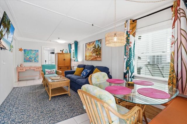 130 86TH TERRACE, Treasure Island, FL 33706