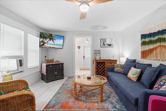 130 86TH TERRACE, Treasure Island, FL 33706