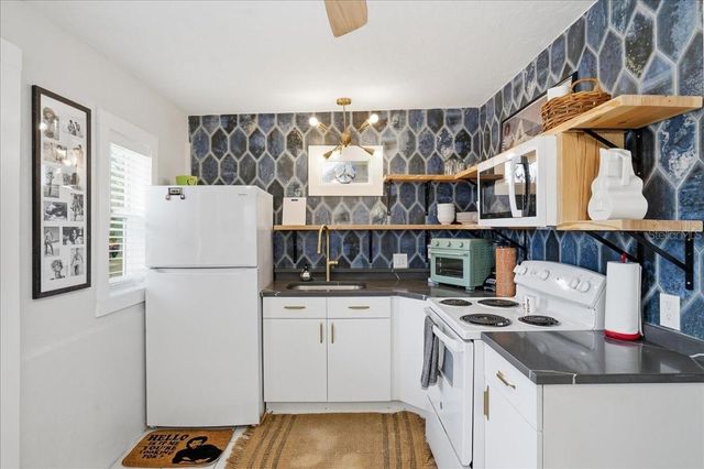 130 86TH TERRACE, Treasure Island, FL 33706