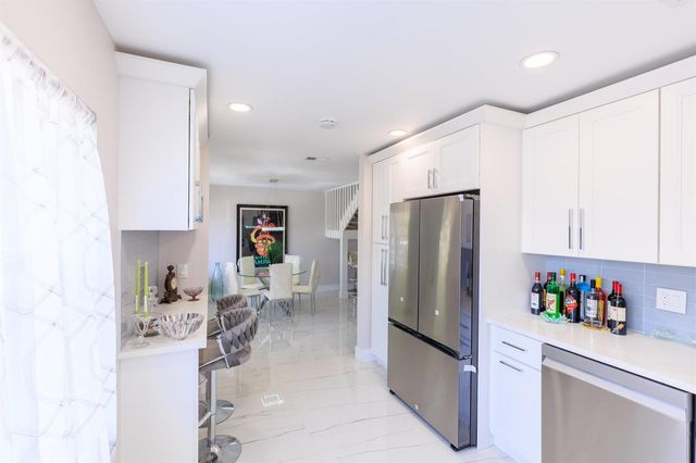 5241 Jog Lane, Delray Beach, FL 33484