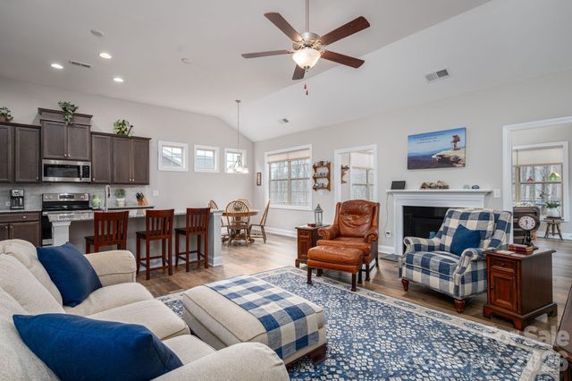 1113 Mayapple Way, Belmont, NC 28012