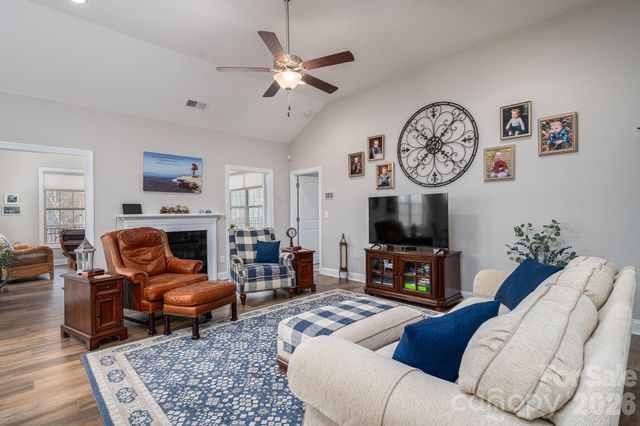 1113 Mayapple Way, Belmont, NC 28012