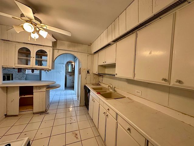 7777 Ramsgate Circle S, Hanover Park, IL 60133