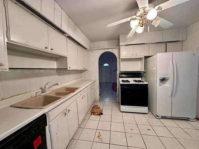 7777 Ramsgate Circle S, Hanover Park, IL 60133